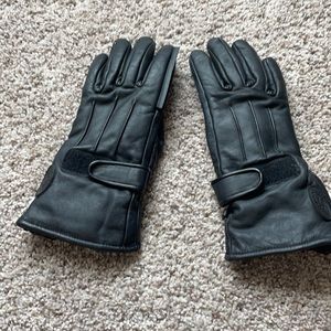 Motorcycle gloves